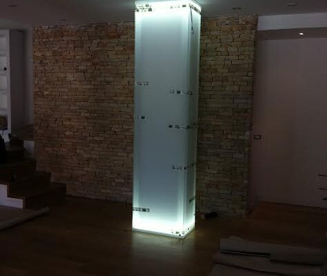produzione rivestimenti in vetro luminosi
