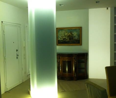 rivestimenti curvi in vetro luminosi